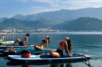 7-Daagse Yoga Retreat met Wandelen, SUP Yoga en Bezienswaardigheden Bezichtigingen in Kotorbaai, Montenegro