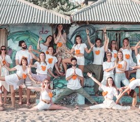 1122 días de profesorado de yoga multiestilo de 200 horas en Bali, Indonesia - Photo 1