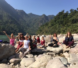 28 Tage Göttlicher Ganga Meditation und Yoga Retreat in Rishikesh, Uttarakhand, Indien - Photo 2