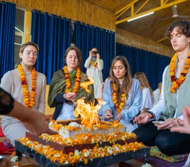 25 días de profesorado de yoga Kundalini Tantra tradicional de 200 horas en Rishikesh, India - Photo 5