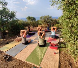 76 jours en stage de yoga, danse et reconnexion au Féminin Sacré au Rayol-Canadel-sur-Mer, Var - Photo 1