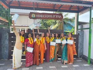 28 jours en stage de 200 heures de yoga multi-styles pour éveiller le corps, l'esprit et l'âme au Kerala, Inde