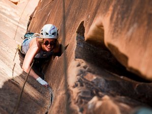 3 Day Women's Crack Climbing Holiday with Yoga in Indian Creek, Utah, USA
