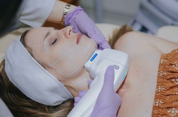 11 Day Luxury Anti-Aging Retreat with Non Invasive Face Lifting, IV Drip, and Spa in Ubud, Indonesia