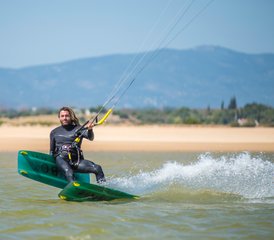 8 Tage Kitesurfing Camp für Mittelstufe und Yoga-Urlaub in Lagos, Portugal - Photo 2