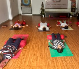 84-Daagse Welzijn en Transformatie Yoga De Retreat met Ayurveda Massage en Detox in Rishikesh India - Photo 1